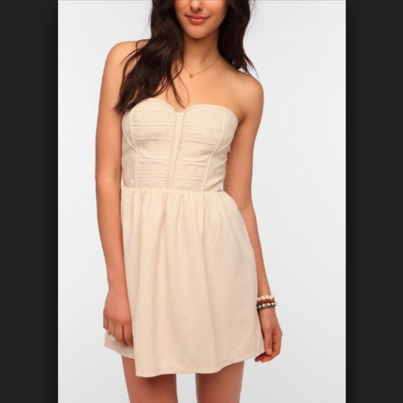 Urban Outfitters Dresses & Skirts - UO Strapless Off White Dress